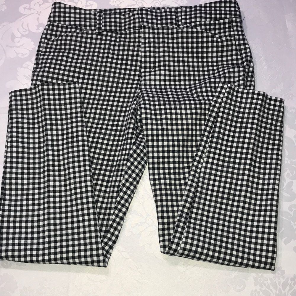COPY - Old Navy Ankle Pixie-Size 6- EUC